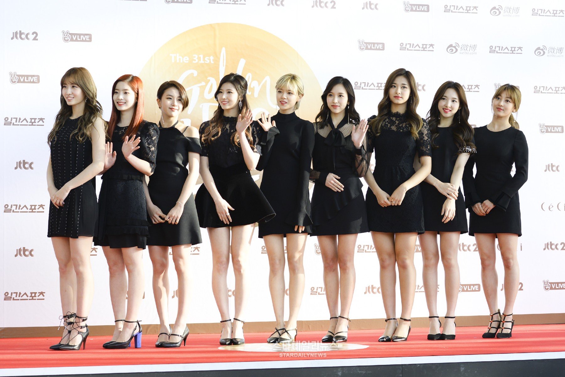 Imagini pentru twice comeback 2017