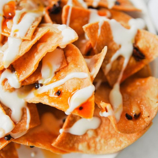 goldbelly's tweet photo. In #Queso Emergency...

Dive into @LargeMargeCooks' Tex-Mex queso. Don't leave your #nachos naked on game day 🧀 🧀🧀https://t.co/vhl4mtYehV https://t.co/UW8Bu9gmQS