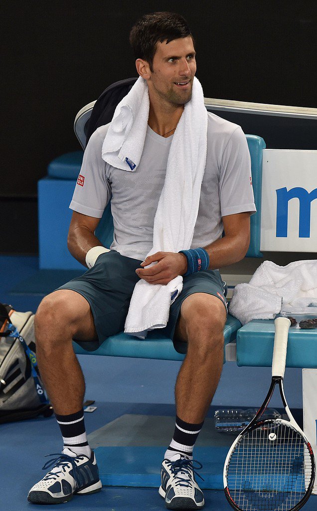 BasiaID's tweet photo. .@DjokerNole #practice #AusOpen #GrandSlam #AO17  
photo: Paul Crock https://t.co/Hl6MWhHZey