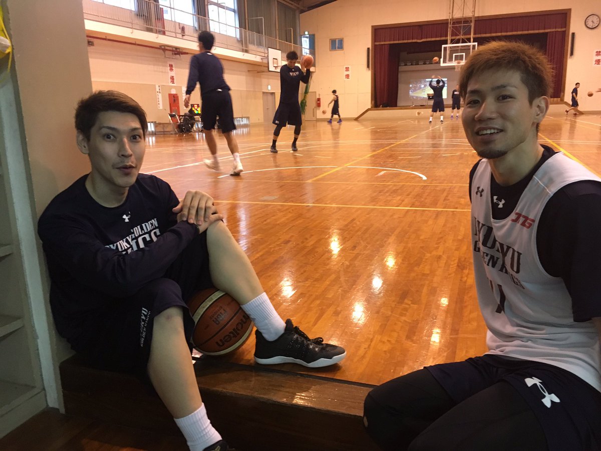 RyukyuKings's tweet photo. ちいさなファンの歌「山内のおかあしゃーん♩」が好きすぎる！と。盛り上がっています。歌も歌っています。
#Bリーグ https://t.co/knVlNnAdOU