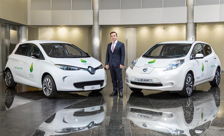 Voiture électrique : Renault-Nissan truste les 2/3 du marché en 2016 dlvr.it/N5nGZt