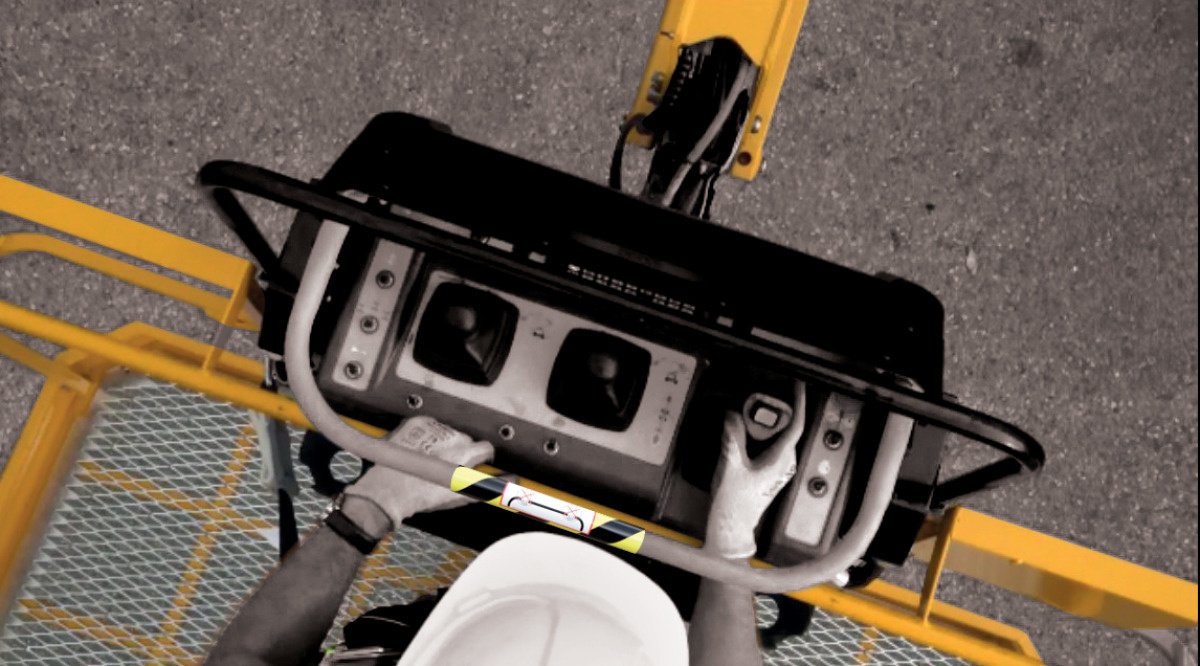 haulottegroup's tweet photo. NEW #HT28 range: A blend of precision and sturdiness. new generation of secondary guarding system Haulotte #ActivβShield Bar 2.0, https://t.co/4harN6qDHB