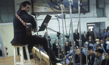 Hoy se cumplen 49 años del famoso concierto que Johnny Cash dio en una cárcel, delante de unos 2.000 presos.