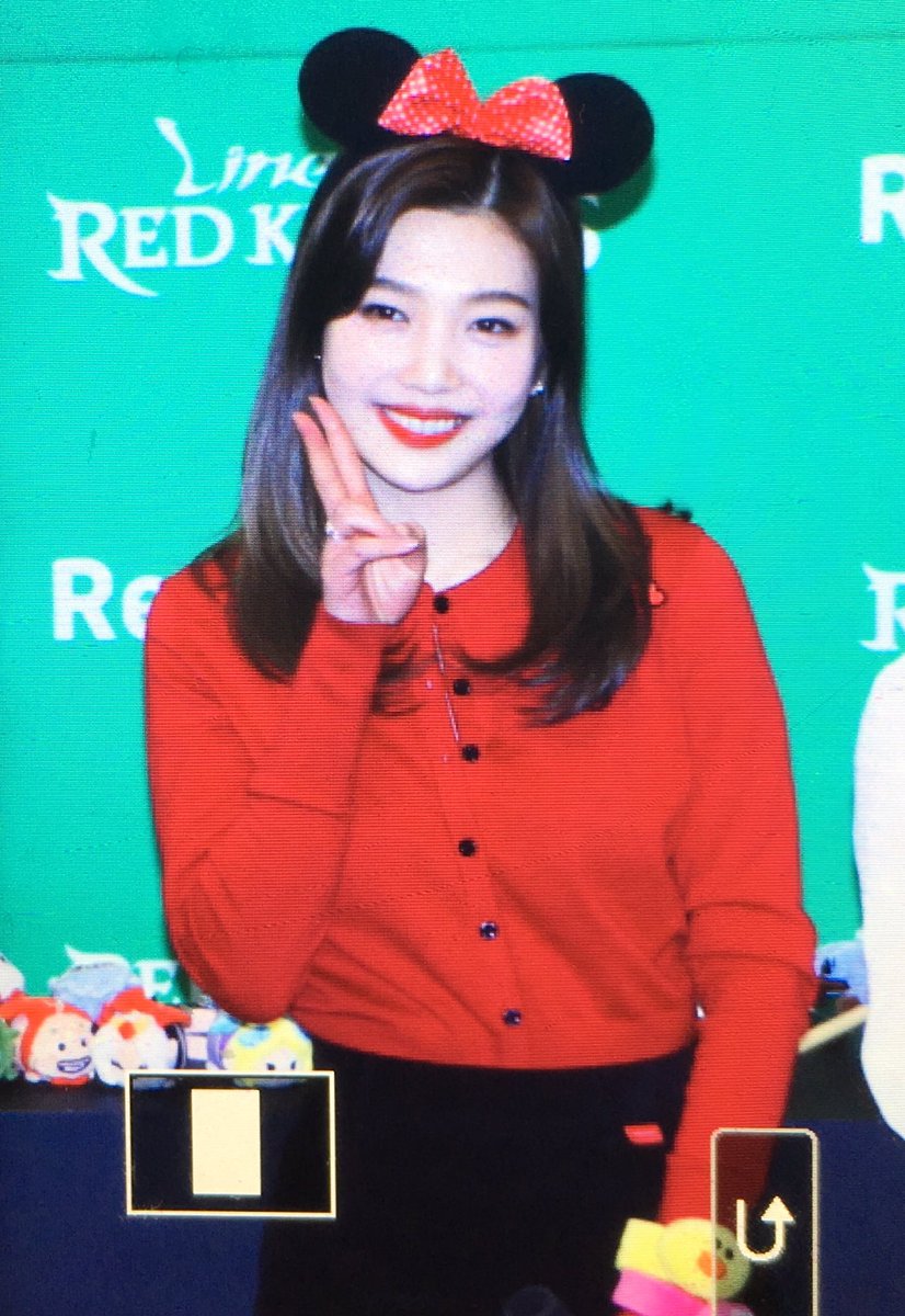 PEACH__FIzz's tweet photo. 170113 코엑스에 미키언냐가 https://t.co/rFCq22IpxL
