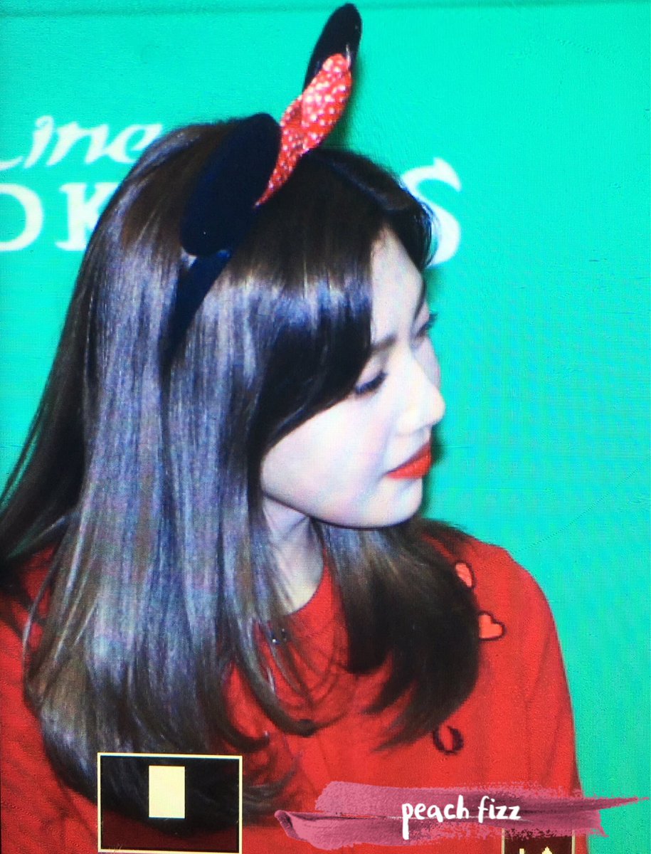 PEACH__FIzz's tweet photo. 170113 코엑스에 미키언냐가 https://t.co/rFCq22IpxL