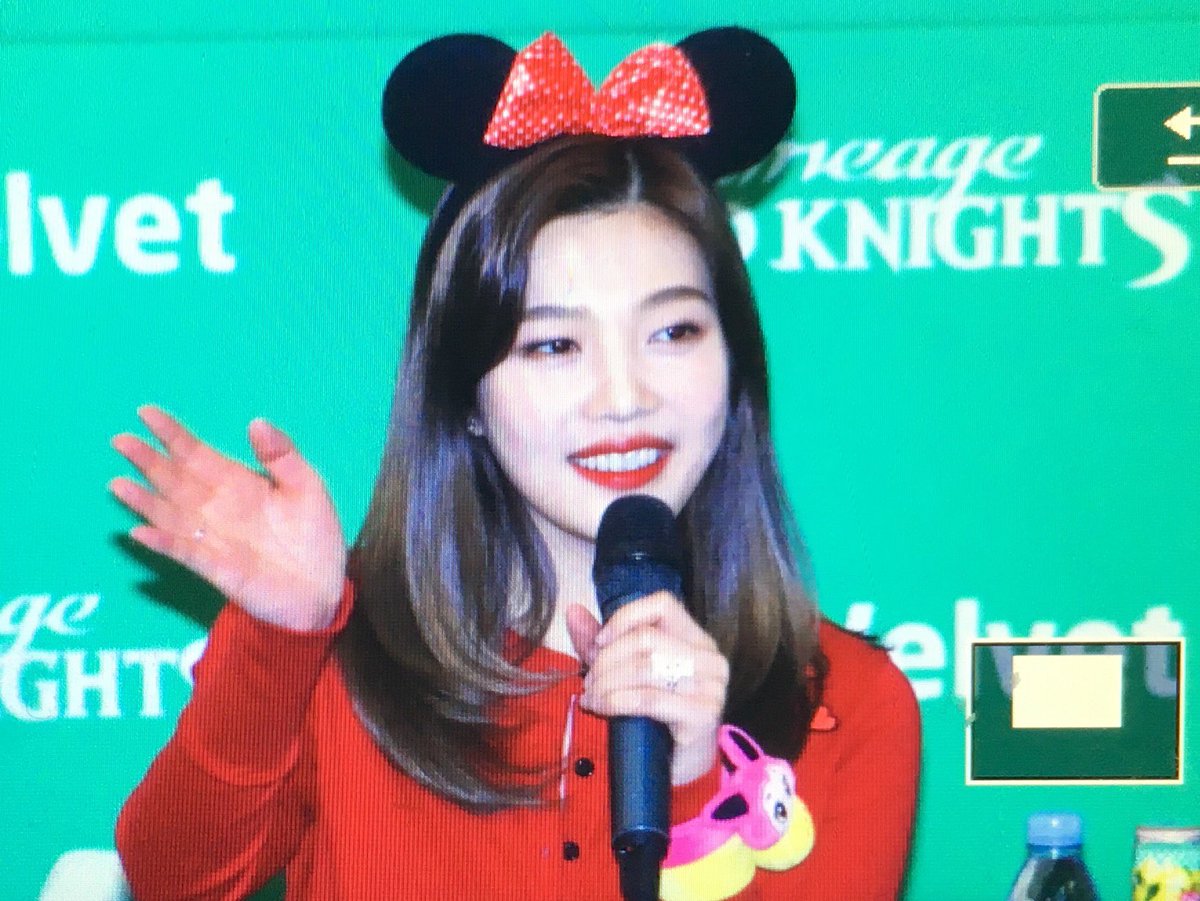 PEACH__FIzz's tweet photo. 170113 코엑스에 미키언냐가 https://t.co/rFCq22IpxL