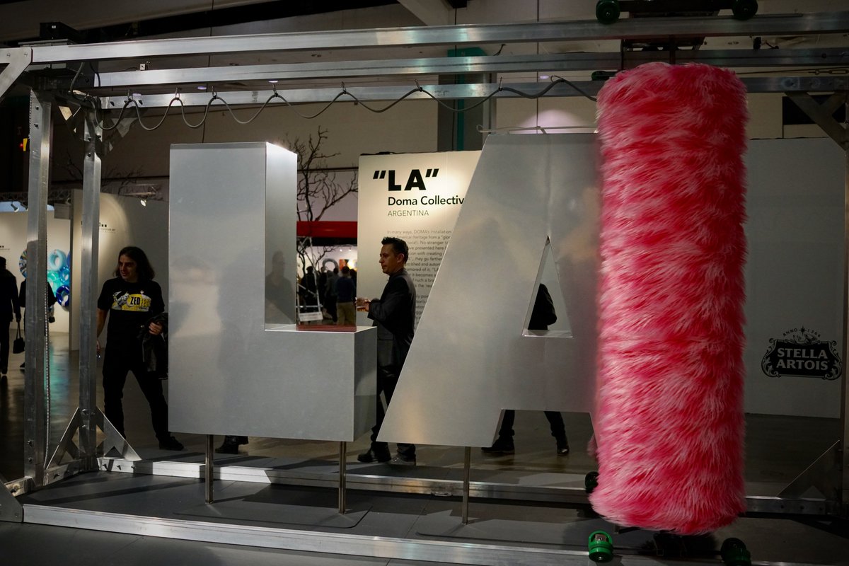Fashlets's tweet photo. Dasein Bags in The LA Art Show. https://t.co/YogoDHjMac https://t.co/1aHg4XA1S5