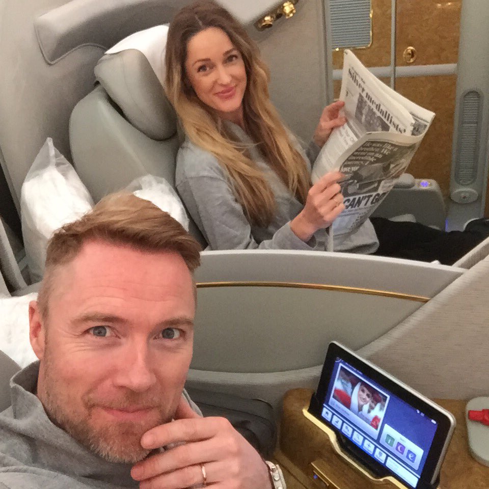 ronanofficial's tweet photo. Big thanx to @emirates 4 getting us on a flight home after heavy snow cancelled ours &amp; loads of London flights. Very comfy &amp; so grateful. https://t.co/kdhnqFarI0