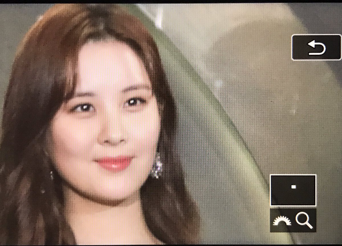 [PIC][13-01-2017]Hình ảnh mới nhất từ "31st Golden Disk Awards" của TaeYeon và MC SeoHyun C2CYNXyUQAATKqA