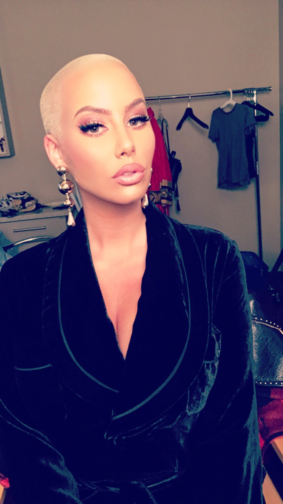 TW Pornstars - Amber Rose. Twitter. 🌹. 8:32 AM - 13 Jan 2017