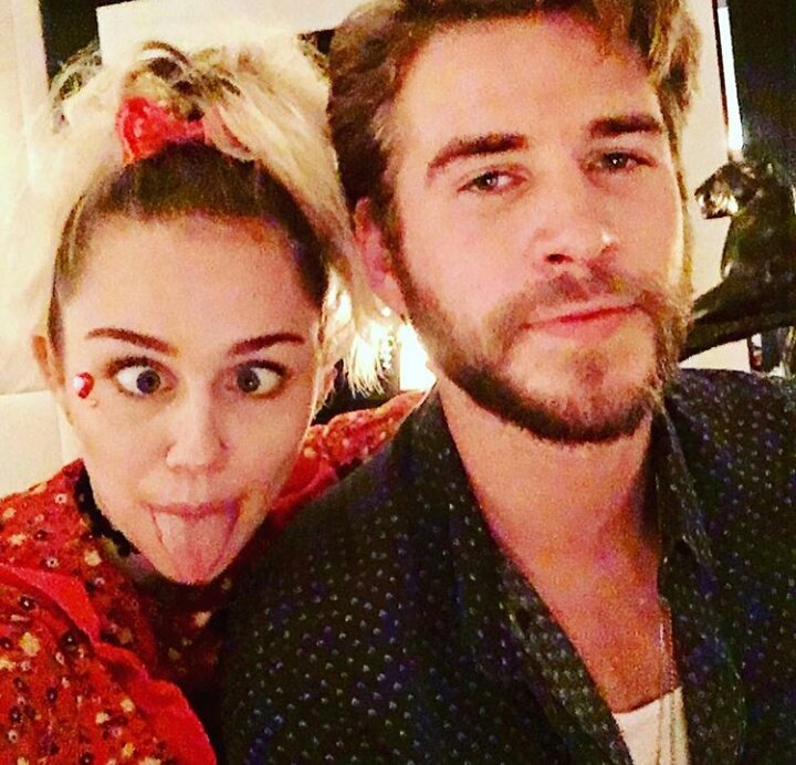 Remessageed Miley\s Crown ( Happy Birthday to Liam Hemsworth!  