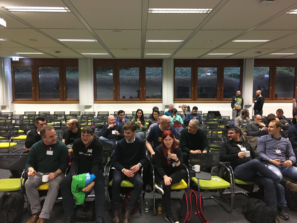 kati_nonhebel's tweet image. #SAPCommunity #sapinsidetrack #SAPLearnHackPlay now starting