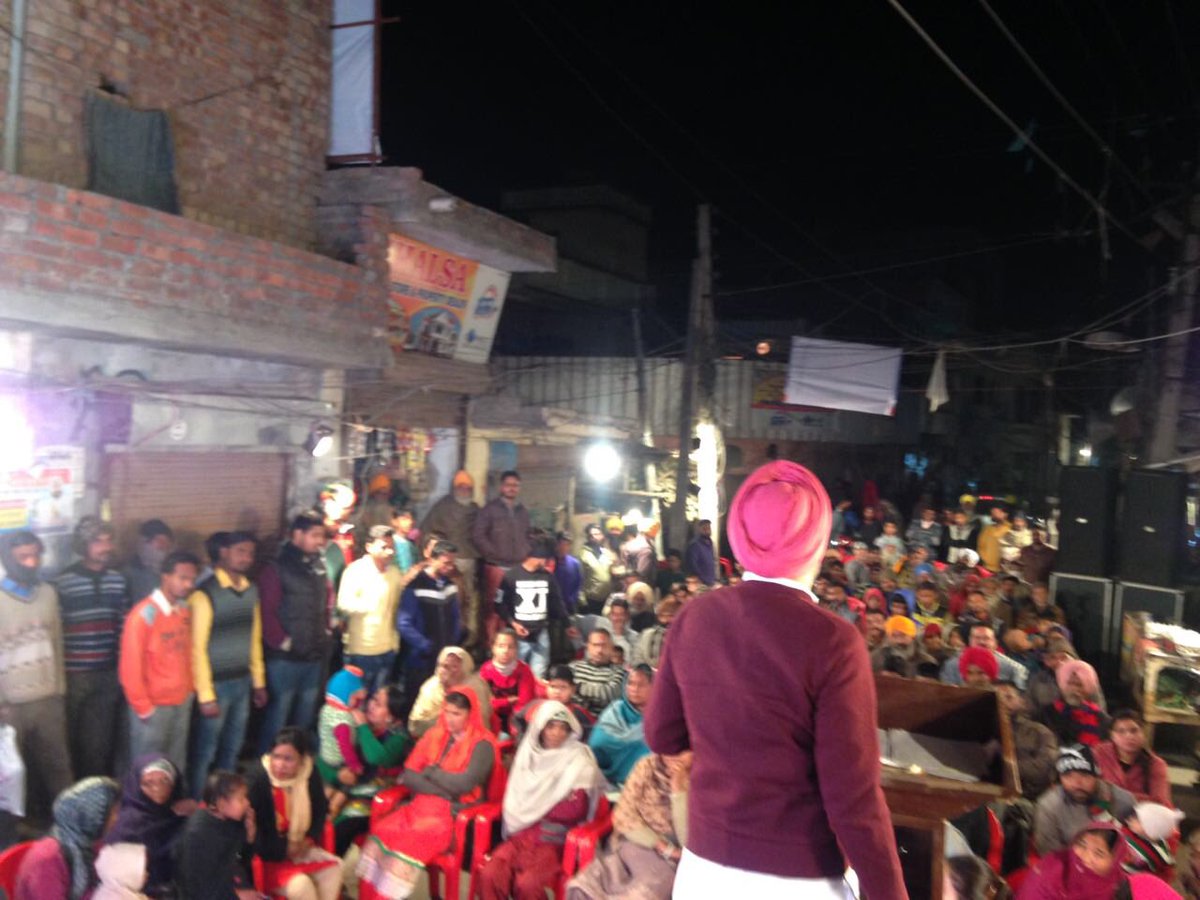 mandeep_manna's tweet photo. @capt_amarinder @punjabpcc @PunjabDaCaptain @Barmer_Harish @VBrarPPCC Mohkampura Chowk ,Mohkampura , Shri Amritsar Sahib (East) on 12th Jan https://t.co/GcS579cxoY