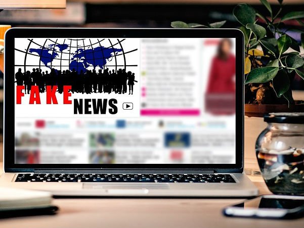 ITNewsAfrica's tweet photo. Lies, lies, lies! Fake news the epidemic plaguing the Internet -Fake news continues ... - https://t.co/TStc0c97g7 https://t.co/aFfYBEEUxJ