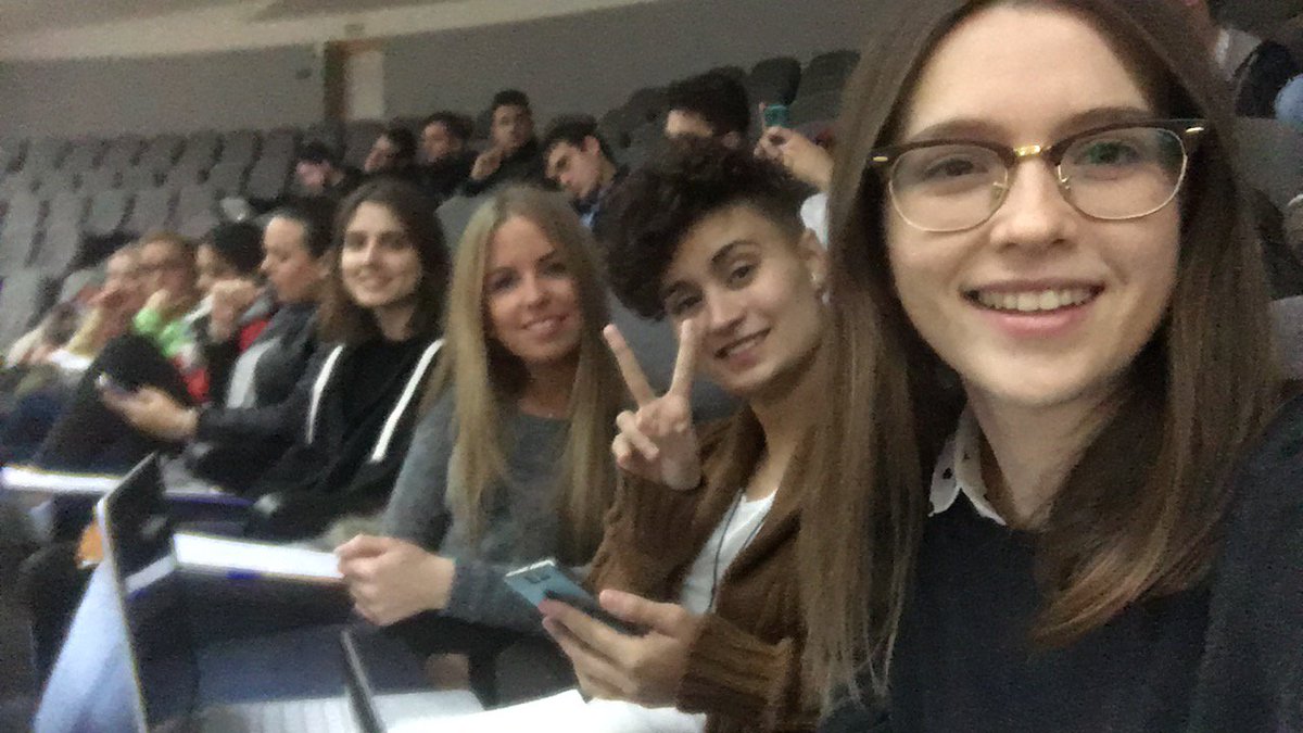 Postureta's tweet photo. Hoy no faltará el postureo #PosturetaExpo #CYGEI https://t.co/ABi556xNbP