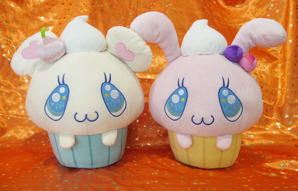FANSCLUB_SS's tweet photo. 今週末から、カップケーキに憧れマネっこしている動物たち『ポッピンケーキ』の「ぬいぐるみXL」「マスコットキーチェーン」プライズが登場！お近くのゲームセンターへGO！ #ポッピンケーキ #dreamooland #Moo https://t.co/ObCdilqr5i