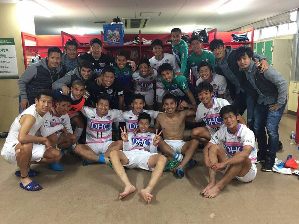 sagantos24's tweet photo. 遅くなりましたが今年もサガン鳥栖と契約更新しました。
今年も自分ぶらさず頑張ります。 https://t.co/YDGrcHiinD