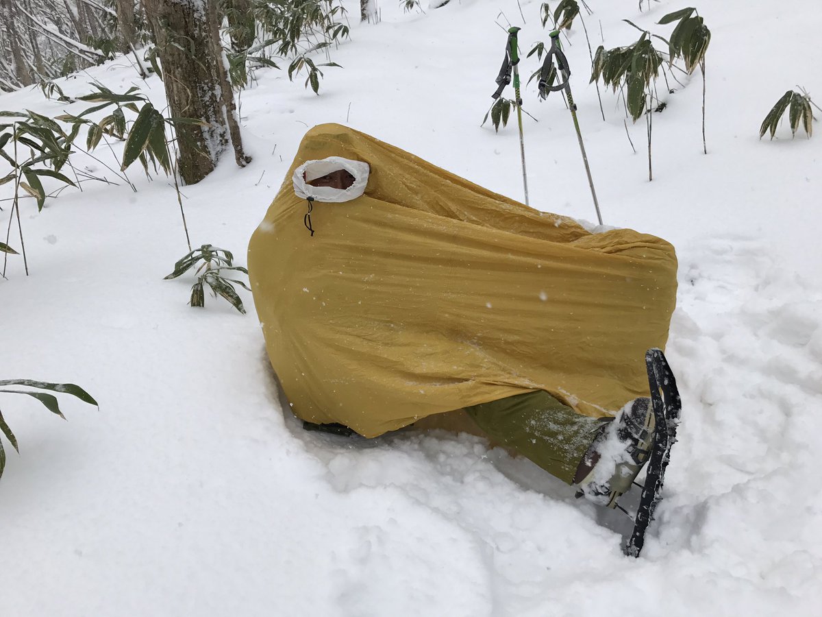 アウトドア研究室 ゆっきー 積雪があったので早速登山道の調査です まだまだ雪が少ない ツェルトで休憩 ジュウザ エムシェルター ツェルト 雪山 T Co Mneomsla6j Twitter