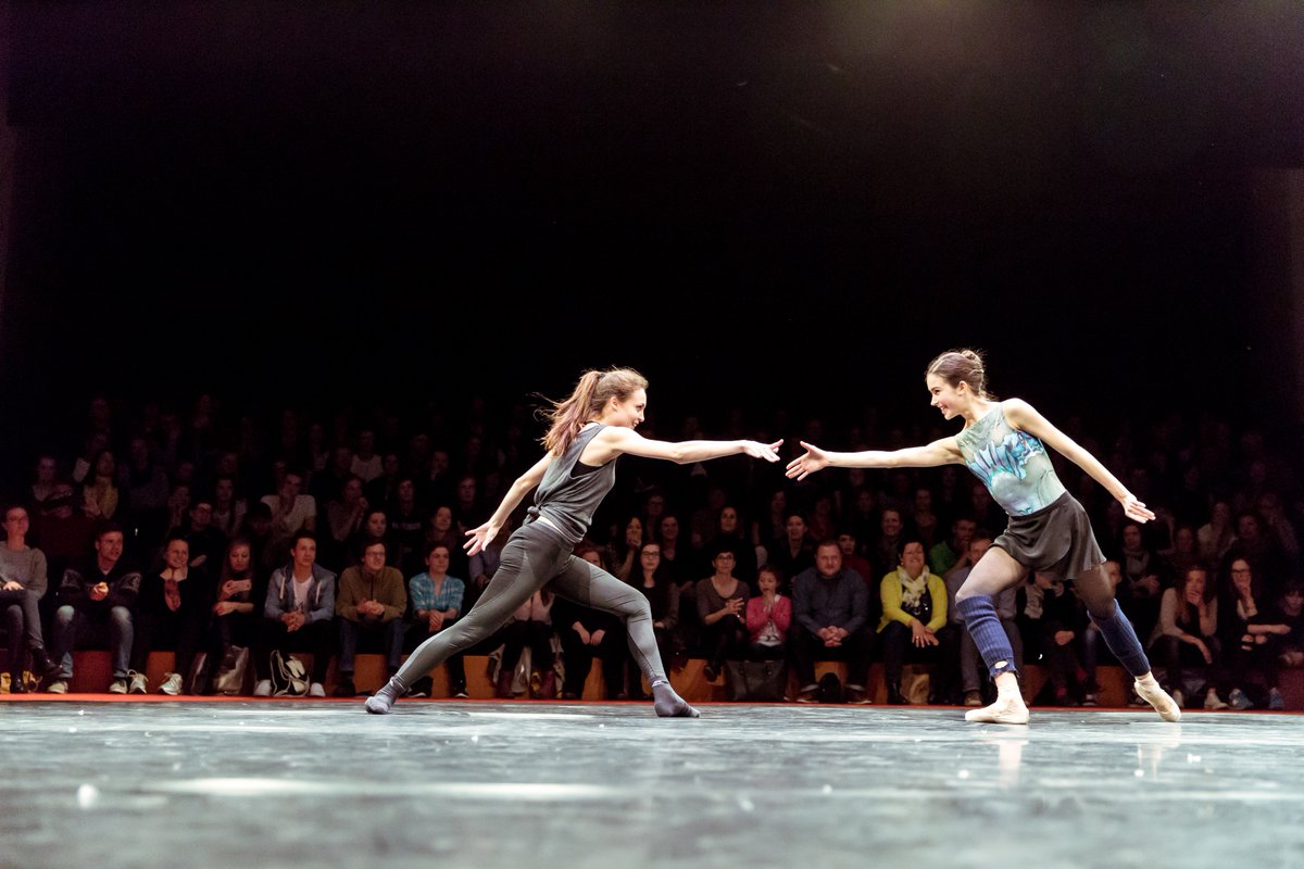 HELLERAU's tweet photo. Leidenschaftlich, kreativ und intensiv: Morgen, #FloorOnFire #BattleOfStyles #LoveDance #PureEnergy @LeipzigBallet @thesaxonz @Tanznetz_de https://t.co/KVHvAIVP15