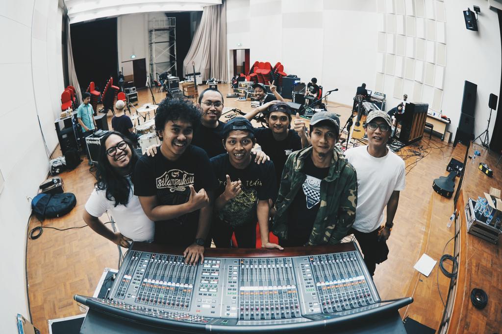 Geser dikit ke IG @payunglipetofficial 😂😜