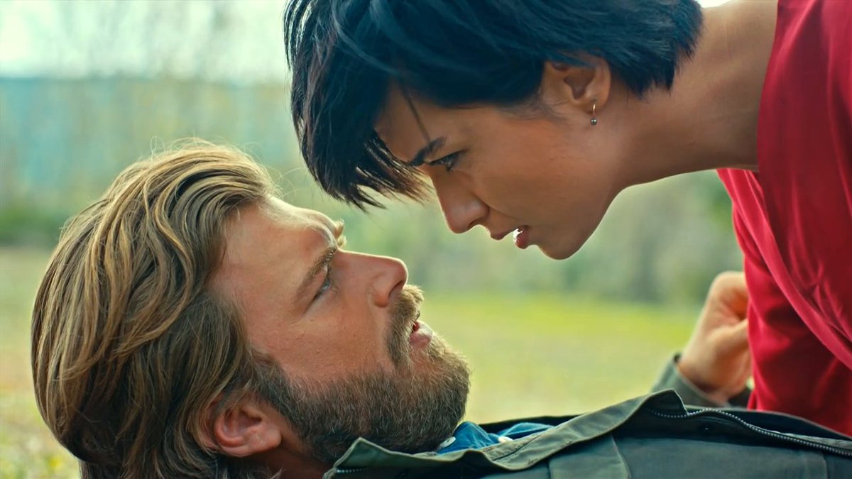 cesurvegüzel #bedava izle bu linkde  goo.gl/iHMAe3  #CesurAlemdaroğlu #indir #kimcesur #TubaBüyüküstün #tubabuyukustn #cesuratuzak