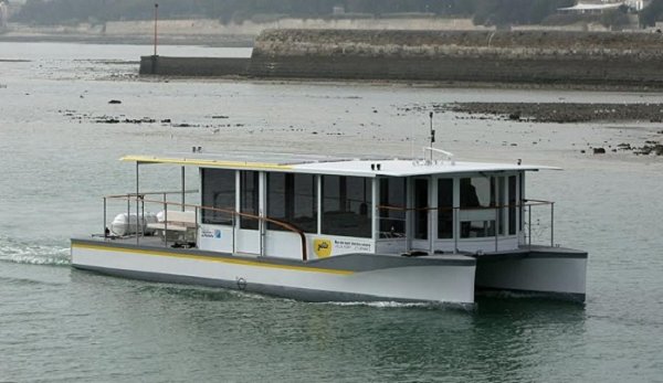 Ei_Samay's tweet image. যাত্রা শুরু দেশের প্রথম সৌরচালিত নৌকার, কোথায়?
#SolarPoweredBoat #Kerala #IIT #Eisamay
eisamay.indiatimes.com/nation/keralas…