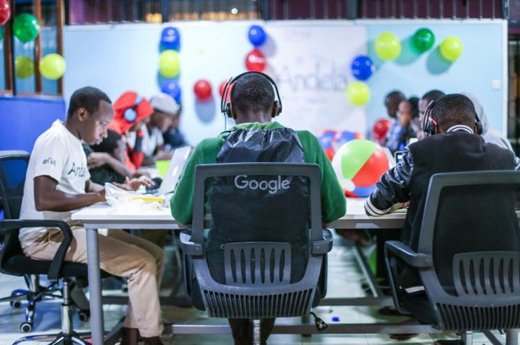 GoogleDE's tweet photo. Aufgepasst, Programmierer – wir suchen euch! Alle Infos zum Wettbewerb Hash Code 2017 findet ihr unter → https://t.co/48ljkHvjFT https://t.co/sbfIwTv9T2