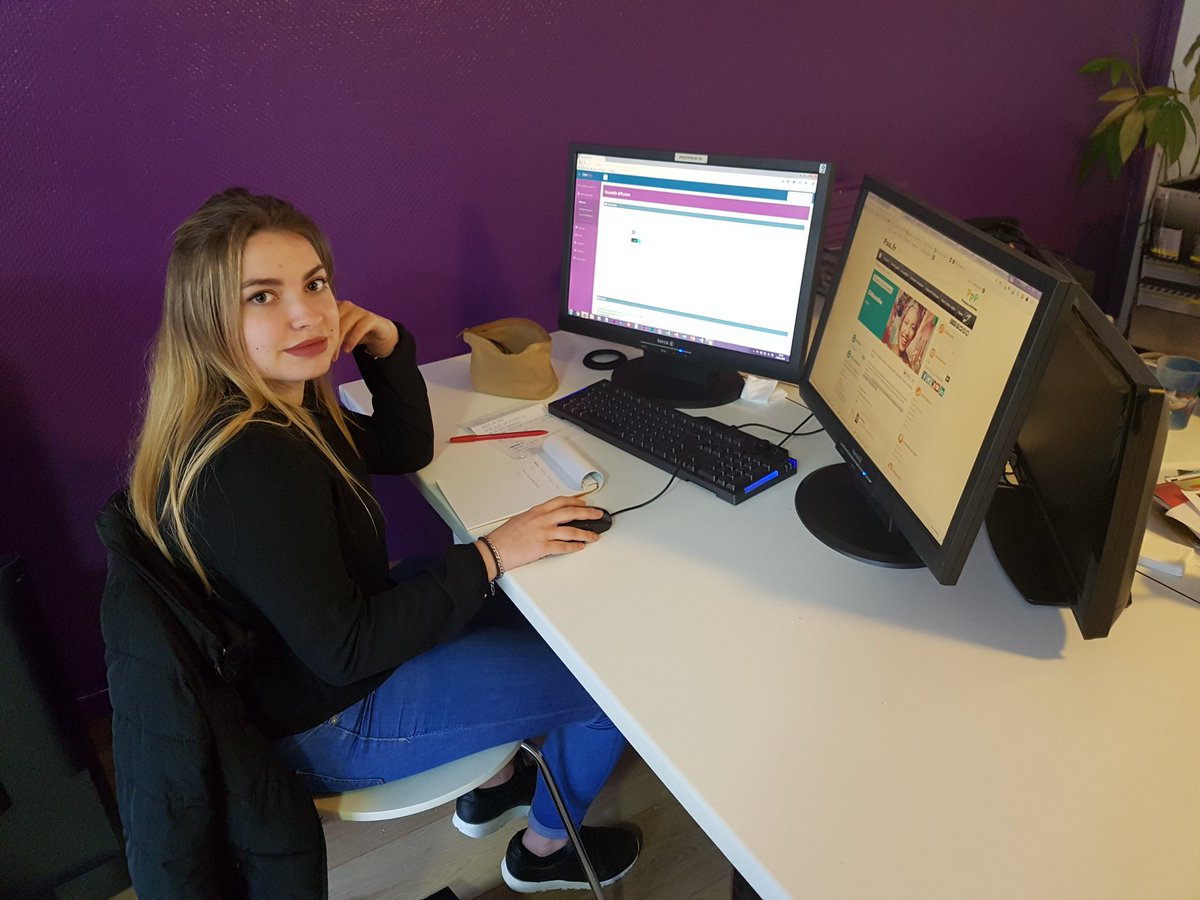 PierreMartinPau's tweet photo. Coucou à Sandra qui alimente les écrans TipyTv des événements locaux à venir sur l'agglomération Paloise. #tipytvfrance #medialocalpourtous https://t.co/e4WhSCatKE