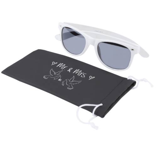 ObjetPubDesign's tweet photo. Personnalisez entièrement votre mariage avec des objets customisés uniques ! #cadeauinvite #mariage 💑💍🎁 https://t.co/ooXu6ScdAD https://t.co/1bNG6nxV4r