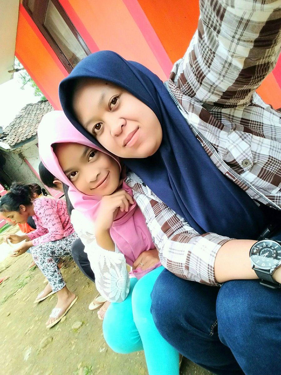 enirustini15's tweet photo. Heheee cekrek lagi https://t.co/HhyrIf2kP6