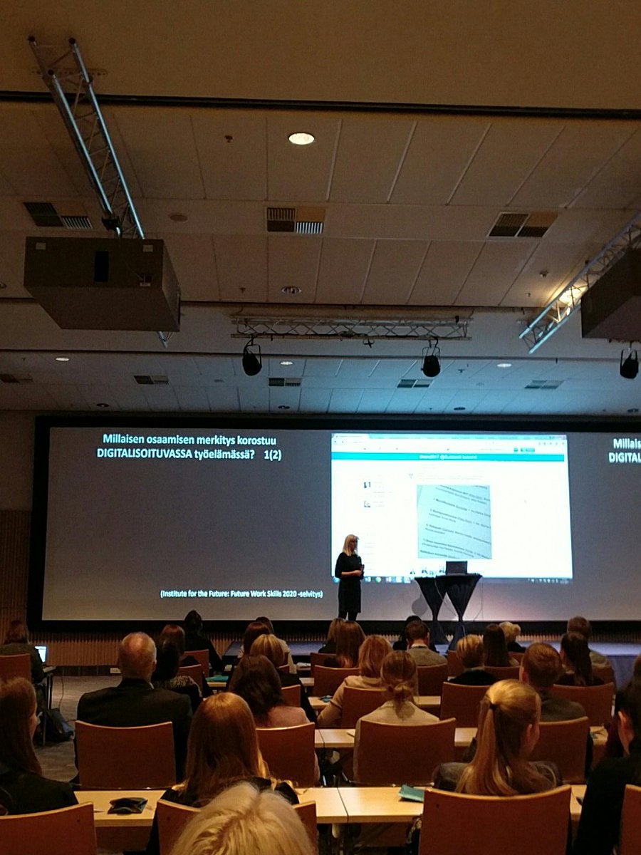 SSHVrf's tweet photo. Styrelsen repsar på #intro2017 i Helsingfors @SuomenEkonomit https://t.co/jafgf0m2ka