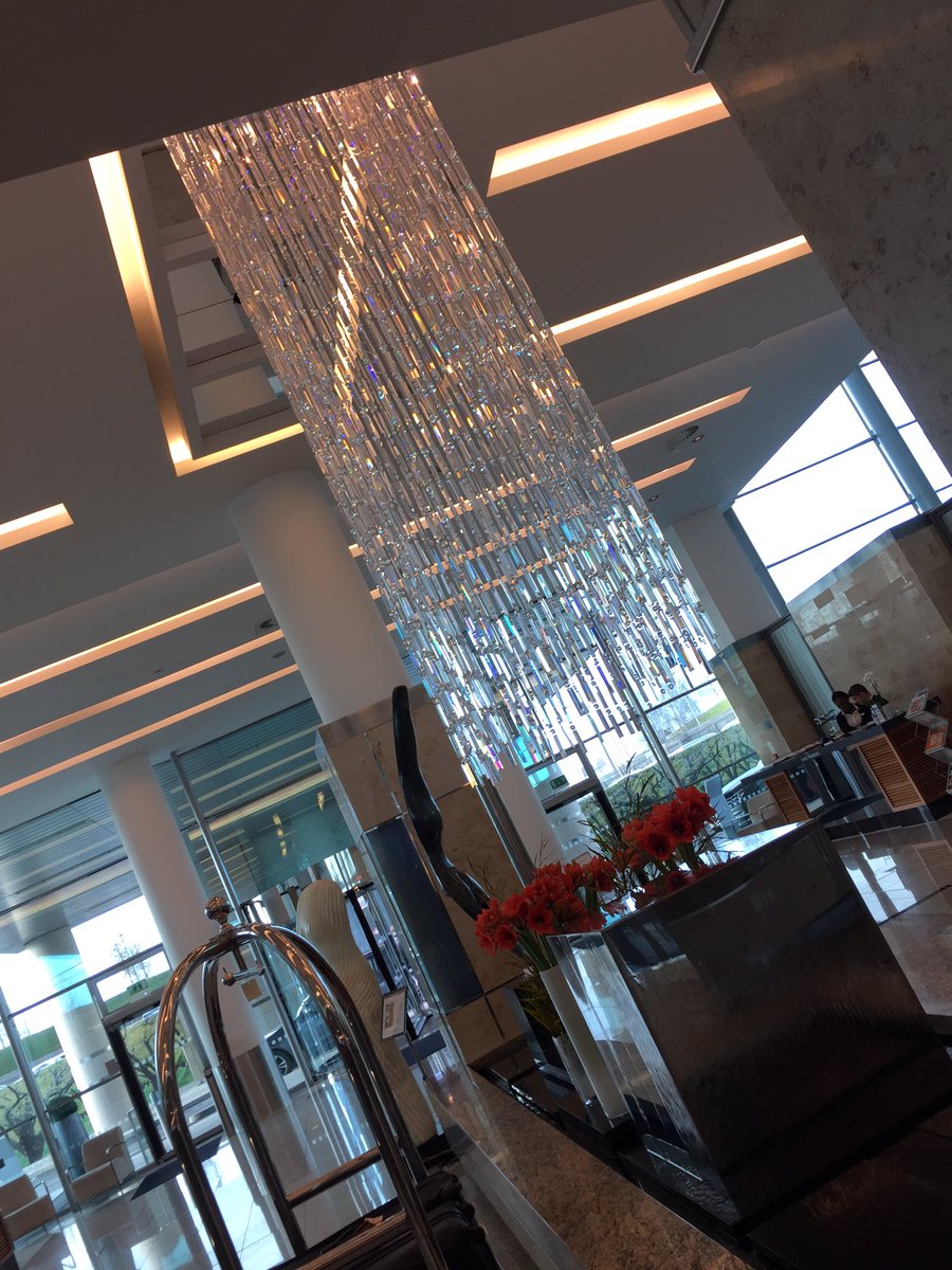 PrincipalLondon's tweet photo. Lovely tour and lunch at @SofitelLondonT5 with our lovely bunch of #famtrip -ers #eventprofs https://t.co/eCPiKL4N3d