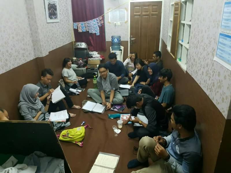 Diskusi Pengurus Mocoplast,

"Perlukah di Bentuk Undang-undang Contempt of Court Dalam Menyikapi Gejala Sosial di Indonesia Saat Ini?"