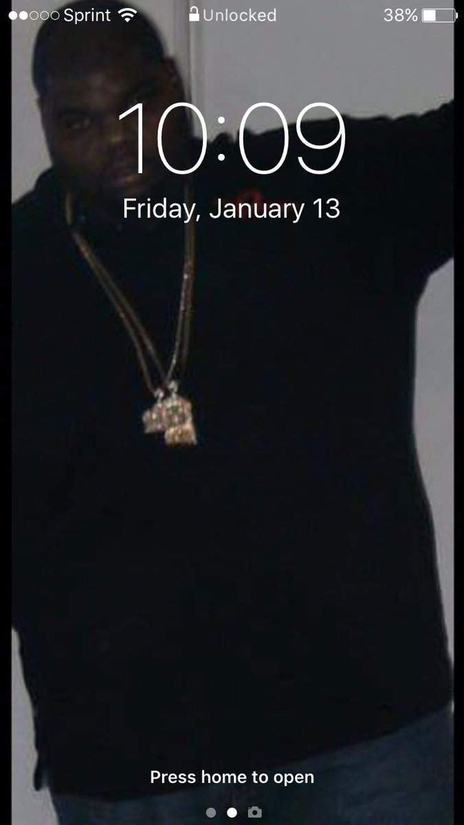 Fewch_'s tweet image. Shit on my chest come from the best! #RipBigD