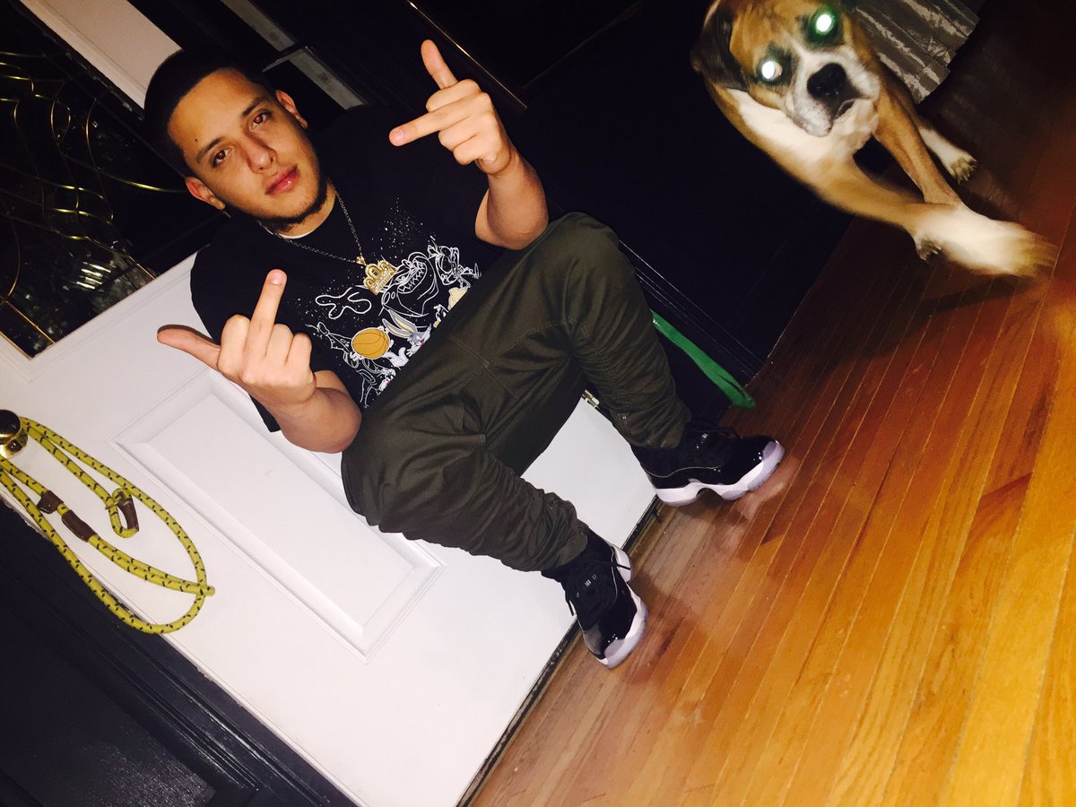 Fewch_'s tweet image. Shit on my chest come from the best! #RipBigD