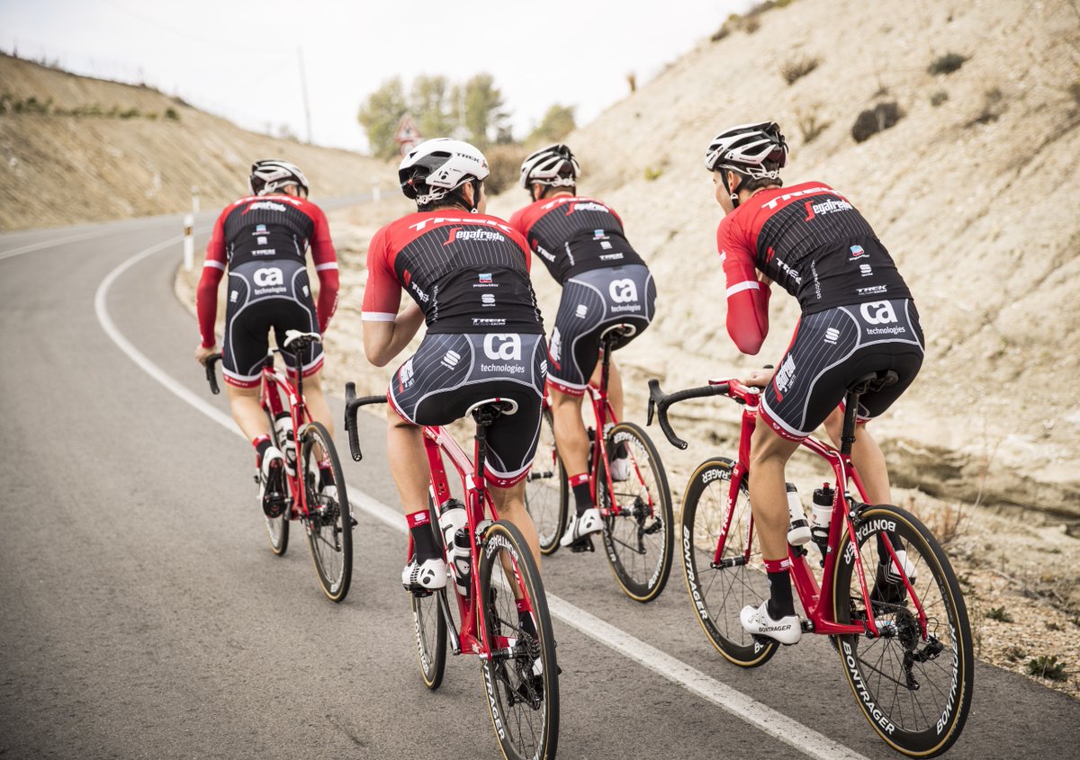 trek segafredo kit