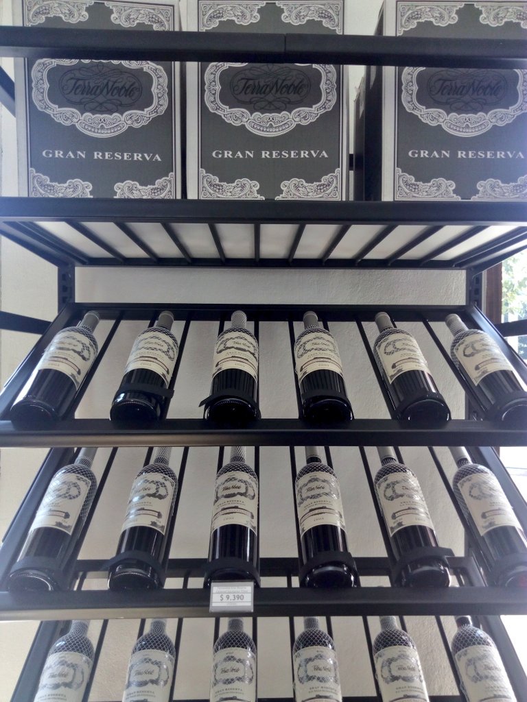 Tienda #PremiumBrands 👏👏👏👏
Cc. <a href="/TerraNobleWines/">TerraNoble</a> <a href="/cgonzalezrojas/">CARLOS GONZÁLEZ ROJAS</a> <a href="/IscoMatte/">Francisco Matte Vial</a> <a href="/PjaramilloPedro/">Pedro Jaramillo</a> <a href="/WinesofChile/">Wines of Chile</a> 🍷🍇