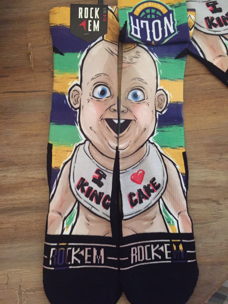 KingCakeBaby's tweet photo. Retweet for a chance to win a pair of #PelicansKCB socks!

You don't want to know what happens if you don't retweet 😂💀 
#TeamKCB https://t.co/EJtrLk240Q