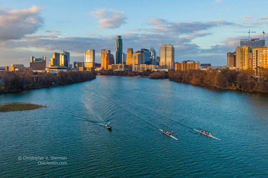 Boston University Men's Rowing training in #AustinTX last night on #ladybirdlake <a href="/BUMensRowing/">@TerrierMROW</a> <a href="/BUAthletics/">BU Athletics</a> <a href="/BUAlumni/">Boston University Alumni Association</a> <a href="/BU_Tweets/">Boston University</a>