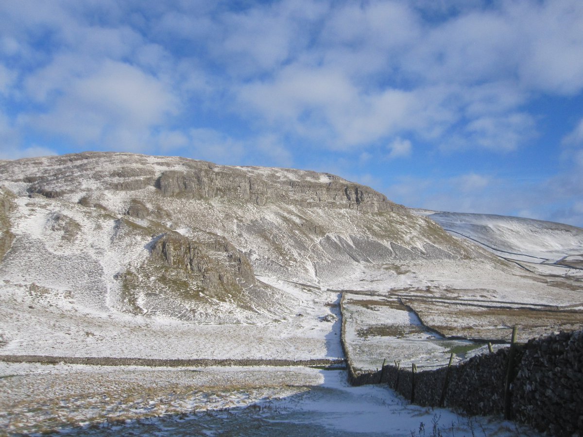 Attermire Scar in the snow #yorkshire