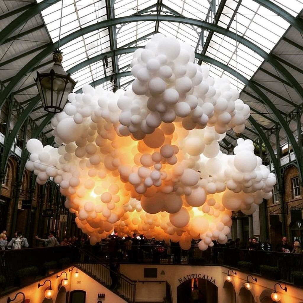 SebastienPages's tweet image. Charles Pétillon #cloud in London's Covent Garden. 
#art #installation #london #coventgard… ift.tt/2iPGuVj