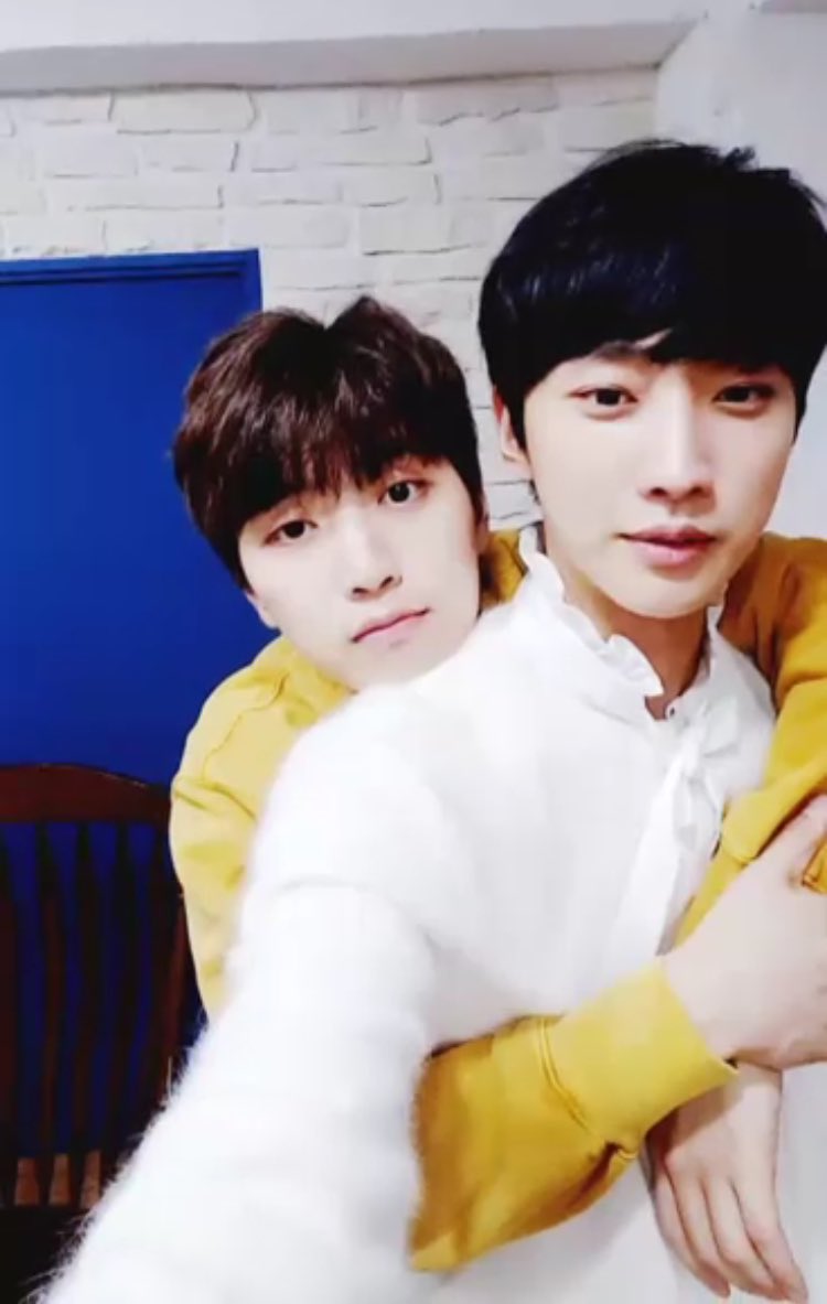 SD920320B's tweet photo. 🐥🐺 https://t.co/43WrM4QCs0