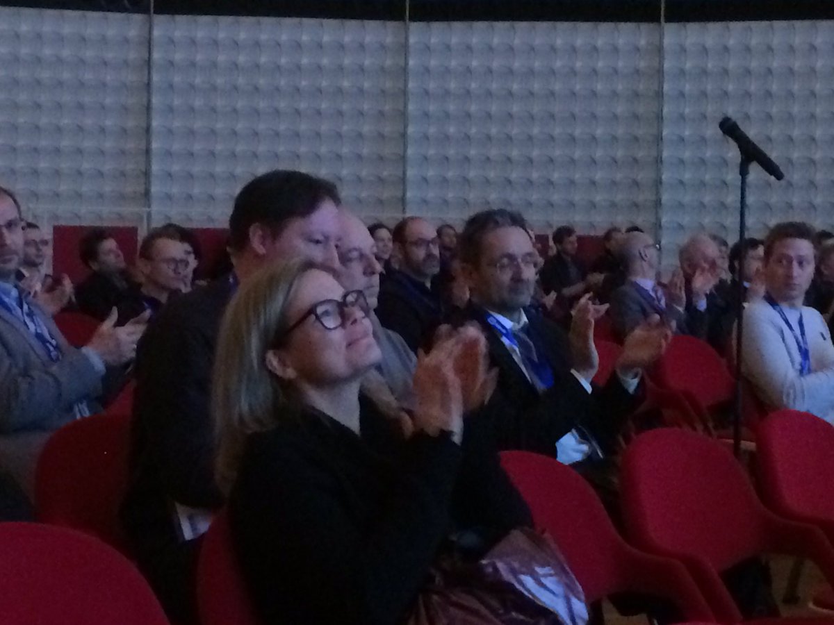 MichaelReiterPR's tweet photo. Hausegger #IROS17: #interventionelle #Radiologie als faszinierendes Arbeitsgebiet mit klinischem Wertbeitrag und spannenden Perspektiven https://t.co/UnQyHcXQlc