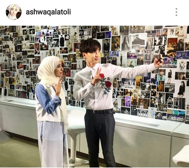 DZ_Elf15's tweet photo. AshwaqAlatoli IG update: The journalist said that she told #leeteuk she is ELF since SJ debut and he insisted to take selca with her :) https://t.co/CxPObwxKeZ