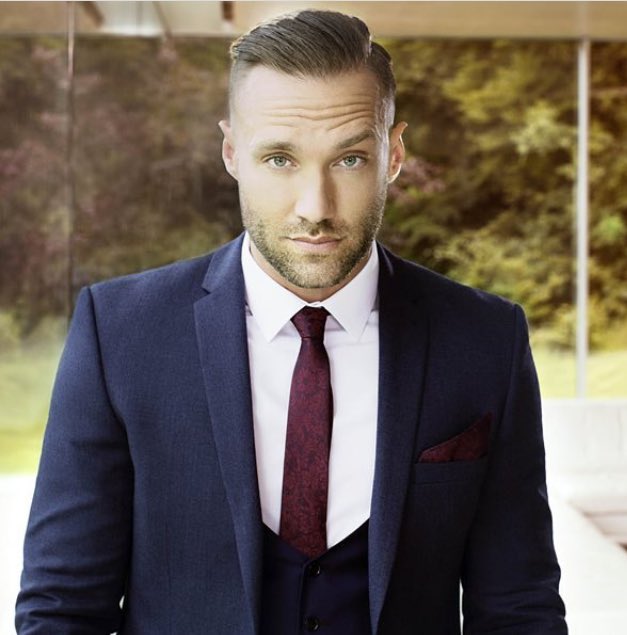 CalumBest's tweet photo. 'Dress down Friday' https://t.co/ixpRDxji1c