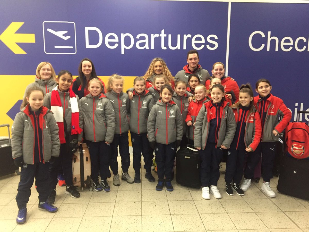ArsenalWFC's tweet photo. 🛫 The kids are alright! 

🇫🇷 Our under-10s are flying off to France for a Futsal tournament this weekend...

🔴 Good luck! #ALFC https://t.co/sh5CwjIbwf