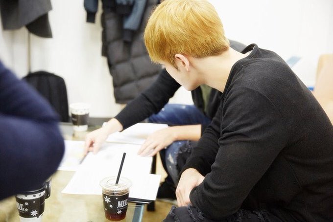 sheracassiopeia's tweet photo. [Naver] #김재중 #KIMJAEJOONG #Jaejoong (1) https://t.co/biBwWAxzrO https://t.co/duidmjUjzB