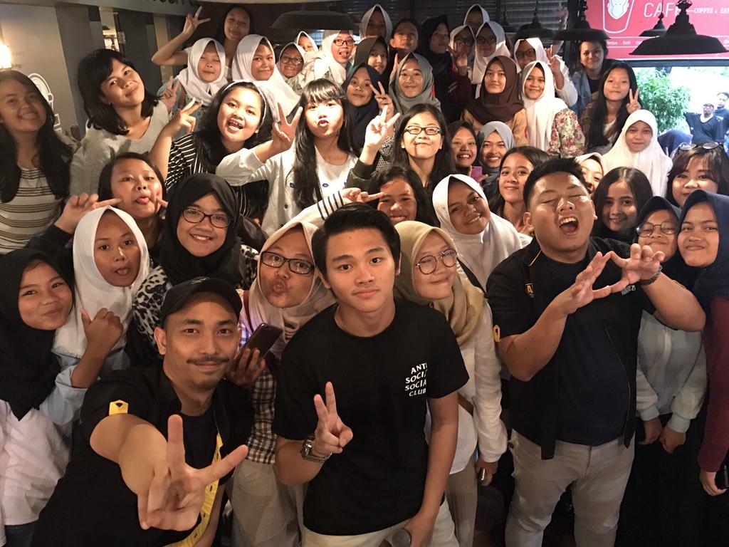 Terimakasih <a href="/ardanradio/">ARDAN RADIO 105.9 FM</a> terimakasih juga yan udah datang 😉.makasiih <a href="/AlvaroMaldini1/">AlvaroMaldini</a> yang udah main main kebandung💕