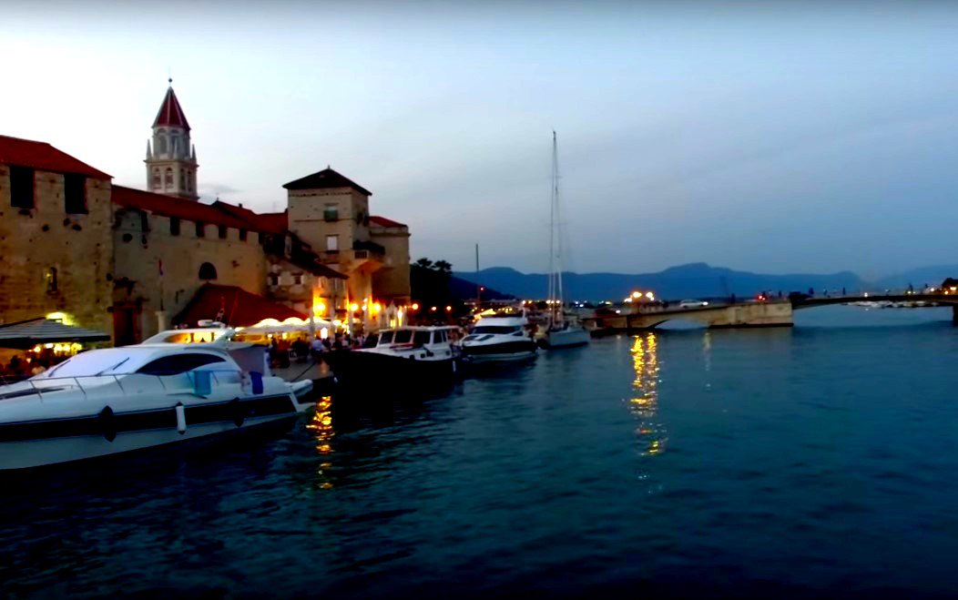 7kastelan's tweet photo. #trogir https://t.co/D5jw2rU0zs