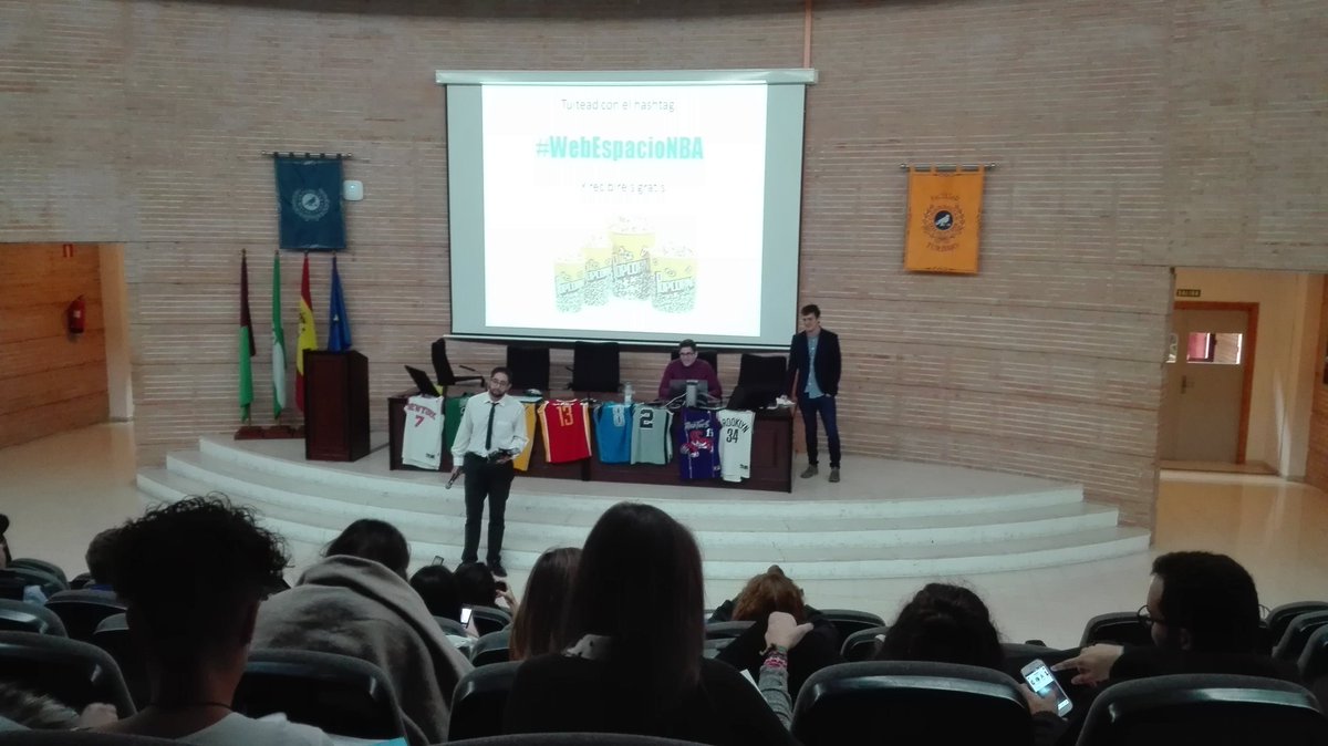 radioloveonline's tweet photo. Comienza la presentación del proyecto #WebEspacioNBA, os vemos desde el banquillo!! #CYGEI https://t.co/dJC3cyb3Yn